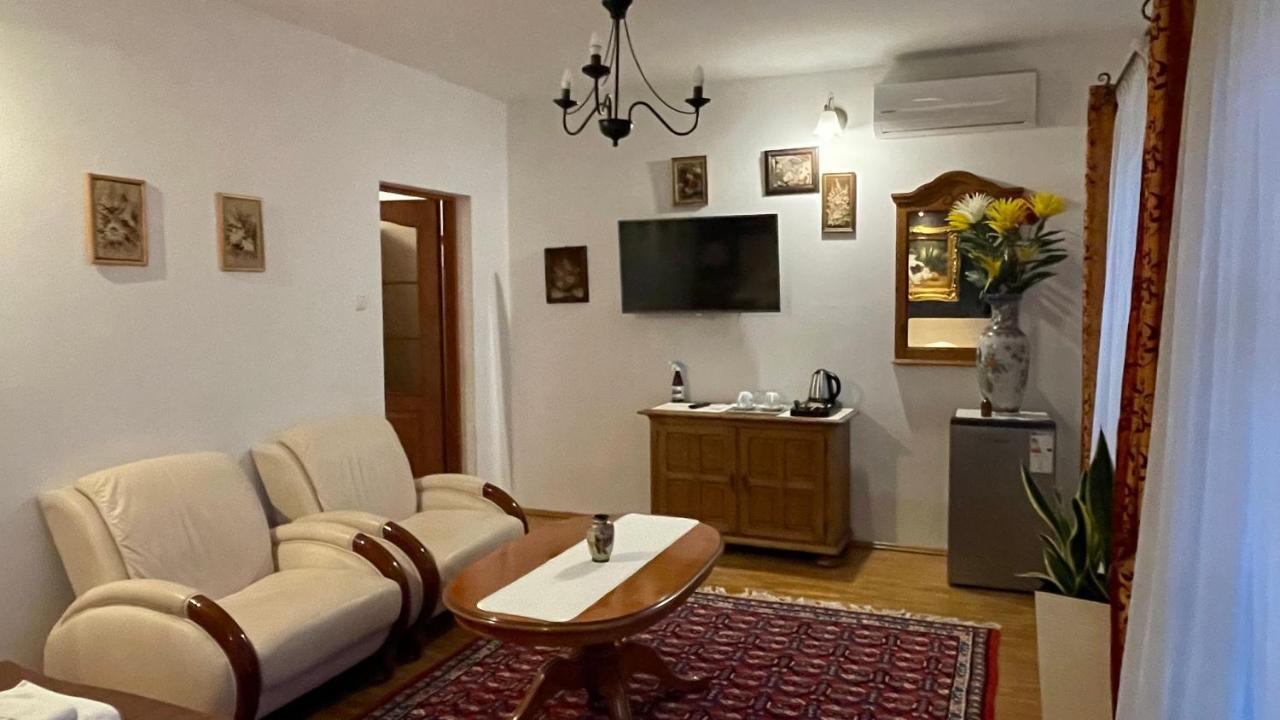 Pałac Słonowice Sp. Z O.o. Nocleg ze śniadaniem Brzeżno